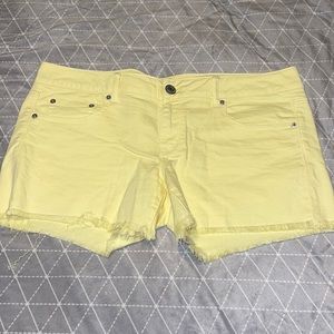 AE Pale Yellow Denim Shorts